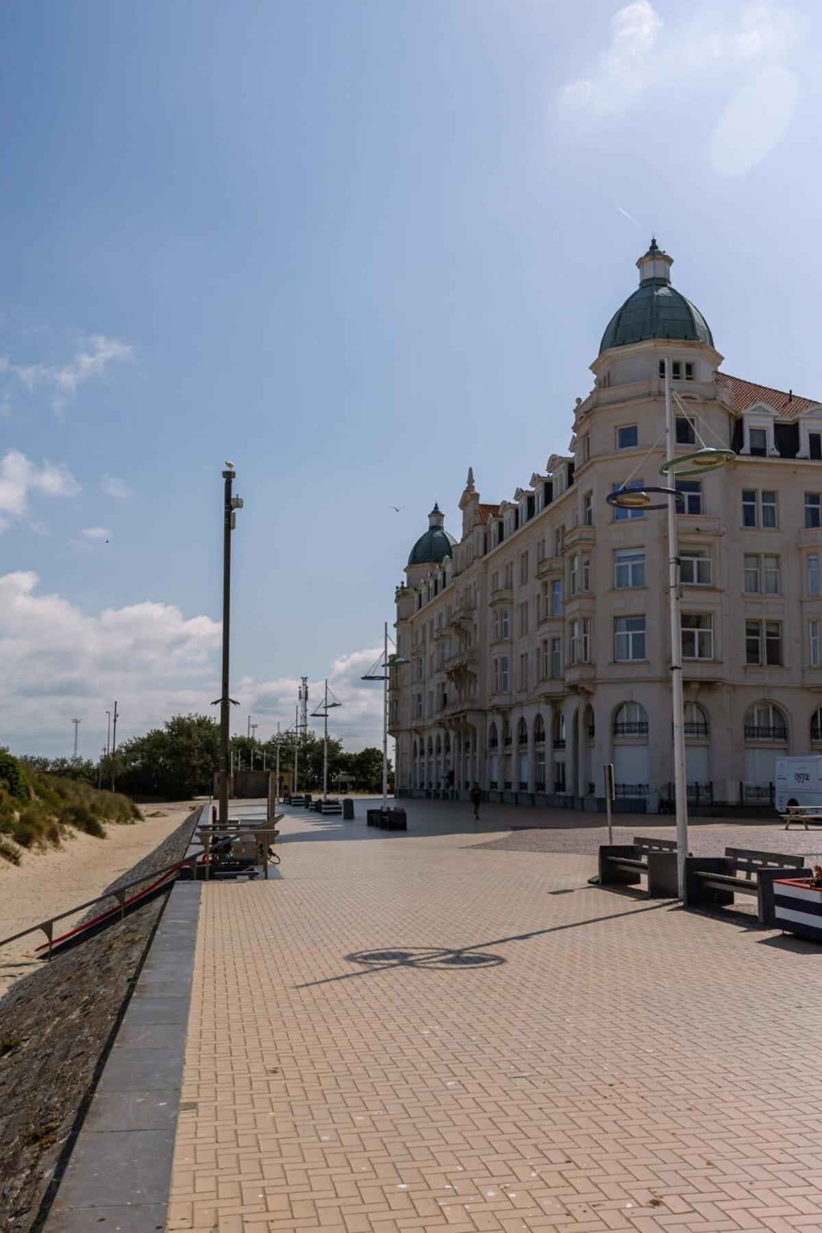 Huswell - Beachfront Apartment In Zeebrugge Dış mekan fotoğraf